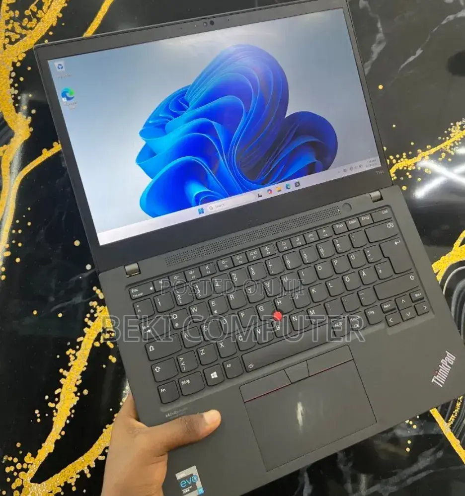 New Laptop Lenovo ThinkPad T14s Gen 2 16GB Intel Core i7 SSD 512GB