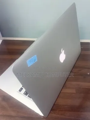 New Laptop Apple MacBook Air 2017 8GB Intel Core i5 SSD 128GB
