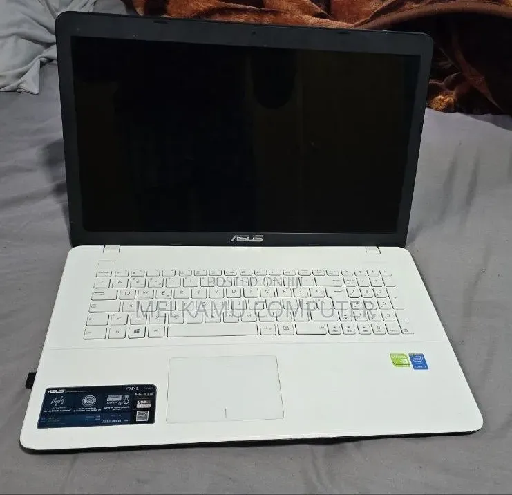 New Laptop Asus F70SL 12GB Intel Core i3 HDD 500GB