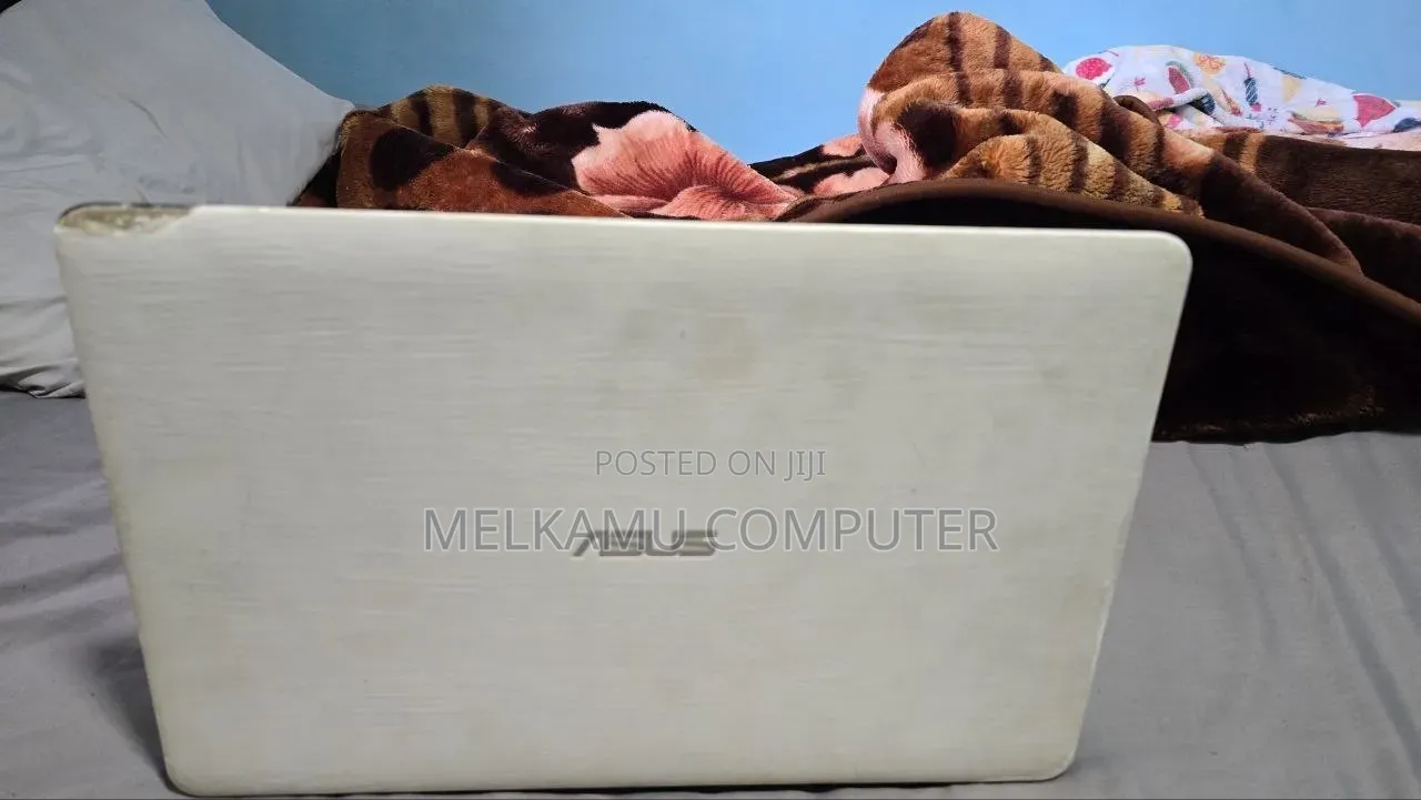 New Laptop Asus F70SL 12GB Intel Core i3 HDD 500GB