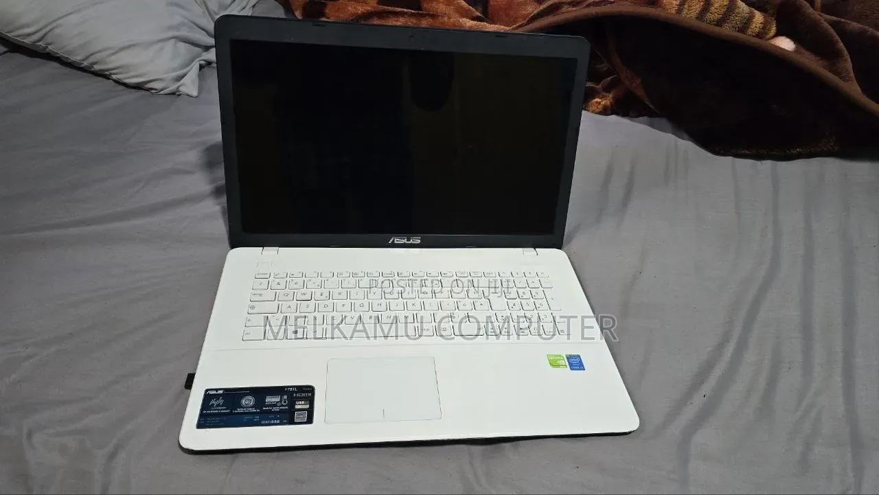New Laptop Asus F70SL 12GB Intel Core i3 HDD 500GB