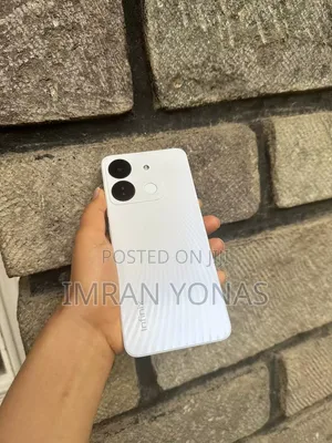 Infinix Smart 7 HD 64 GB White