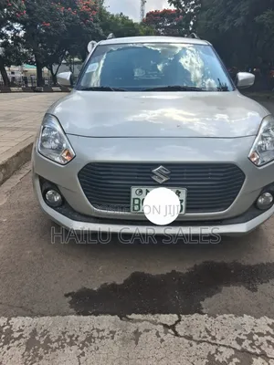 Suzuki Swift 2021 Silver