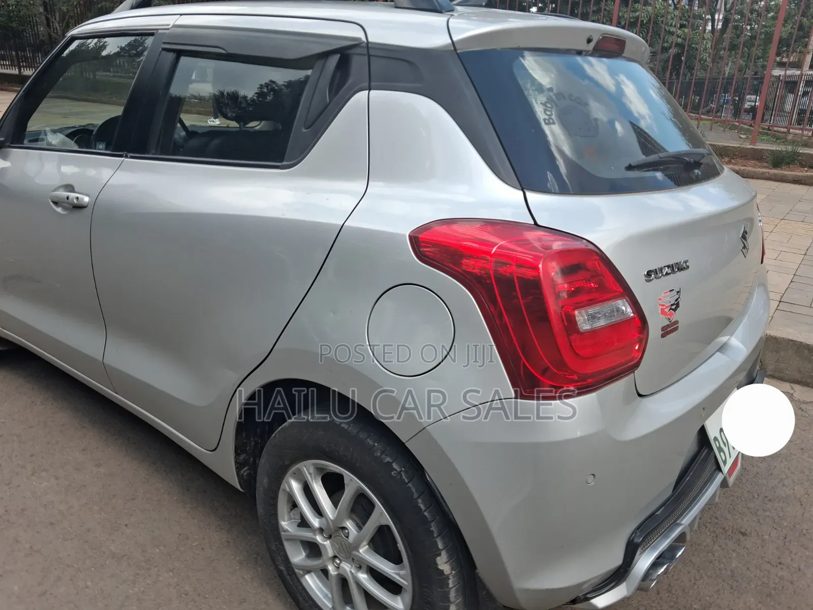 Suzuki Swift 2021 Silver