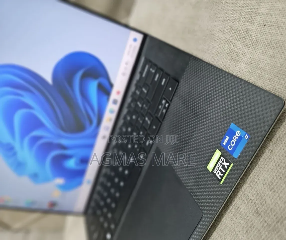 New Laptop Dell XPS 15 9520 16GB Intel Core i7 SSD 512GB