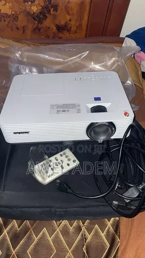 Sony VPL-DX221 XGA 3LCD Multimedia Projector 2,800 Lumens