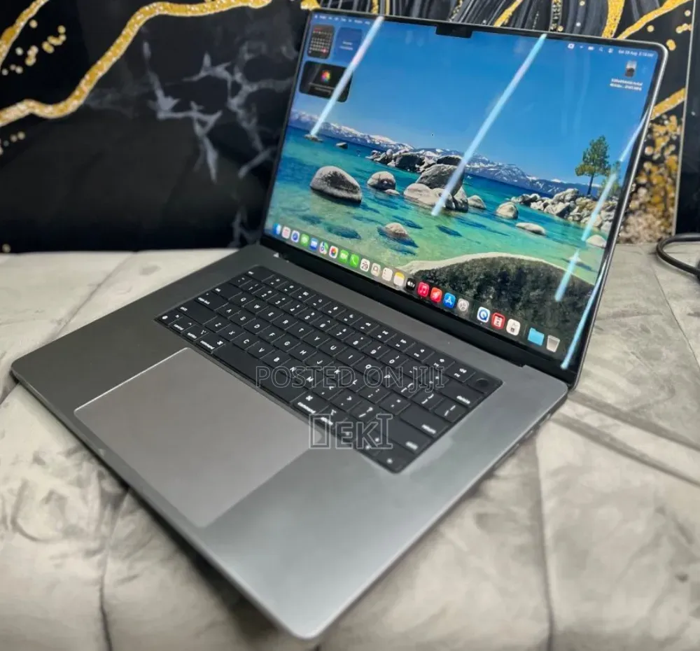 New Laptop Apple MacBook Pro 2021 M1 16GB Apple M1 SSD 512GB
