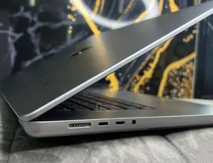 New Laptop Apple MacBook Pro 2021 M1 16GB Apple M1 SSD 512GB