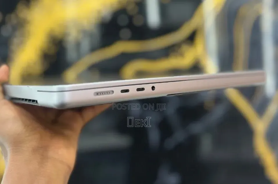 New Laptop Apple MacBook Pro 2021 M1 32GB Apple M1 SSD 512GB