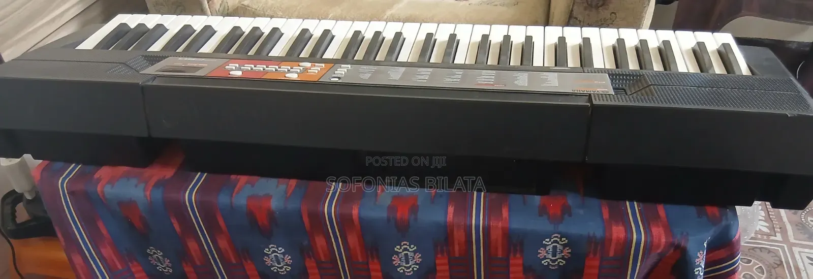 Yamaha Keyboard PSR F50