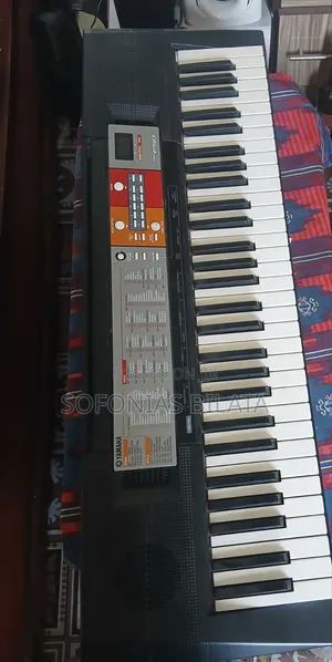 Yamaha Keyboard PSR F50