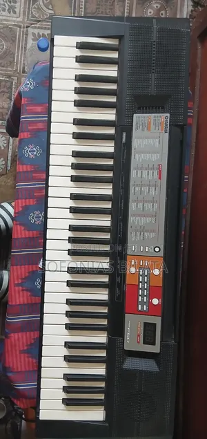 Yamaha Keyboard PSR F50