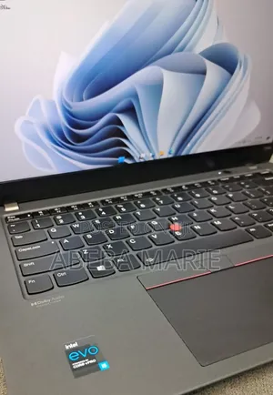 New Laptop Lenovo ThinkPad T14s G4 16GB Intel Core i5 SSD 512GB