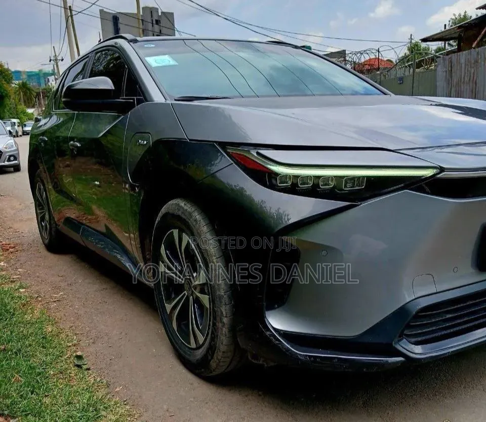 New Toyota bZ4X 2025 Gray