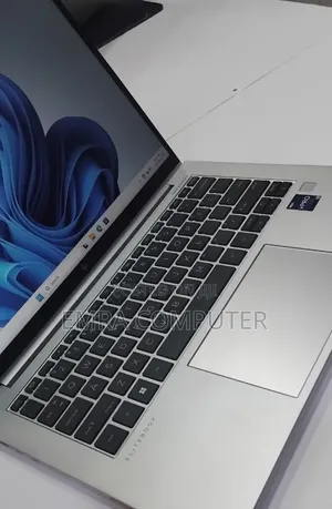 New Laptop HP EliteBook 840 10 16GB Intel Core i7 SSD 512GB