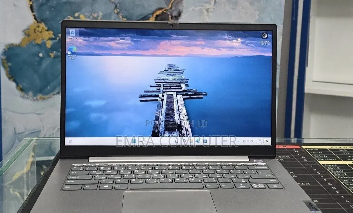 New Laptop Lenovo 8GB Intel Core i5 SSD 512GB