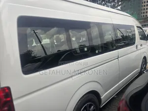 Car 2023 White