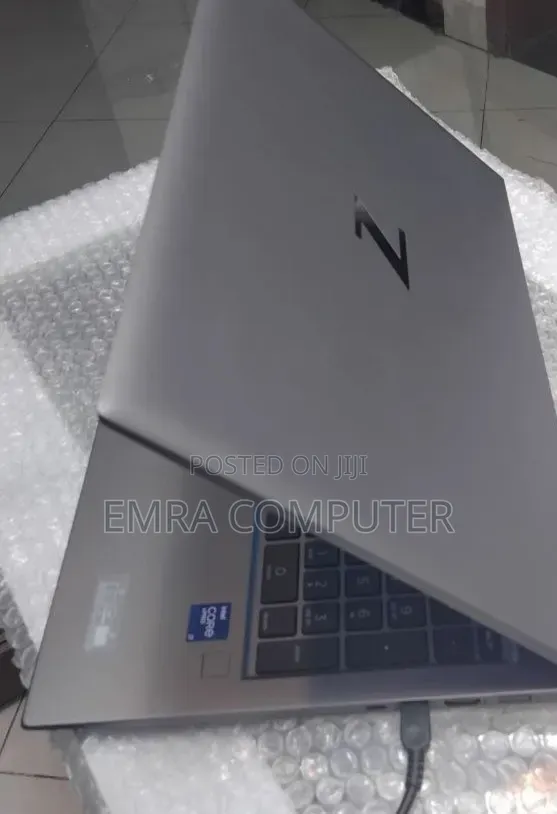 New Laptop HP 16GB Intel Core i7 SSD 512GB