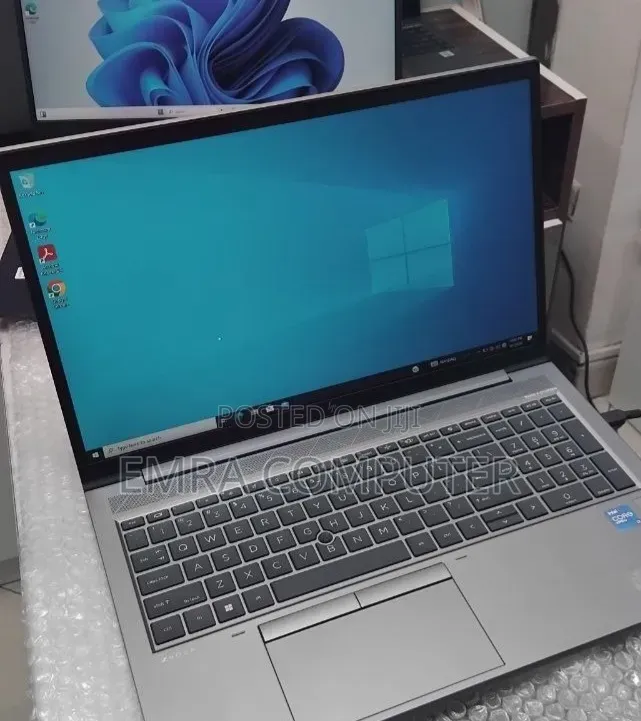 New Laptop HP 16GB Intel Core i7 SSD 512GB