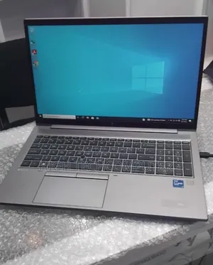 New Laptop HP ZBook Firefly G8 16GB Intel Core i7 SSD 512GB