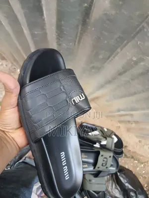 ምርጥ ጫማዎች  አሉ የምጡ ይግዙ Luxury Slippers Shoes