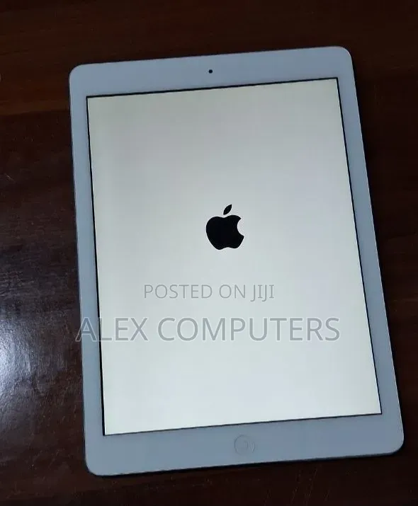 New Apple iPad Air 64 GB Silver