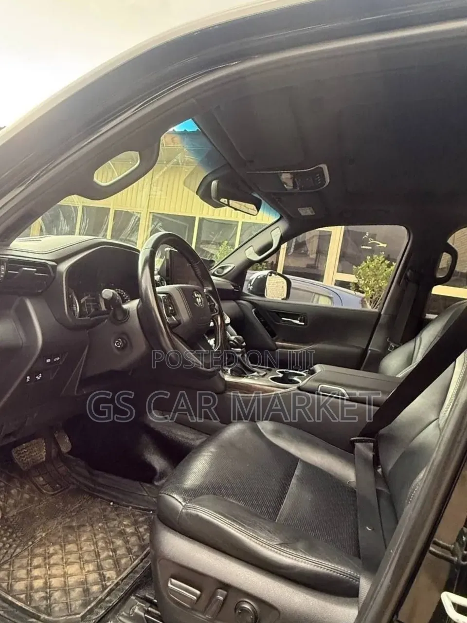 Toyota Land Cruiser LC300 2022 Black