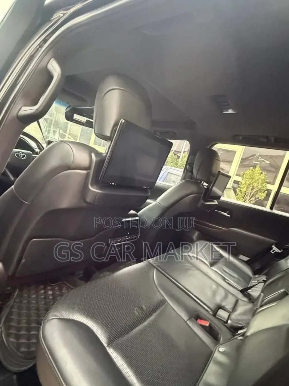 Toyota Land Cruiser LC300 2022 Black