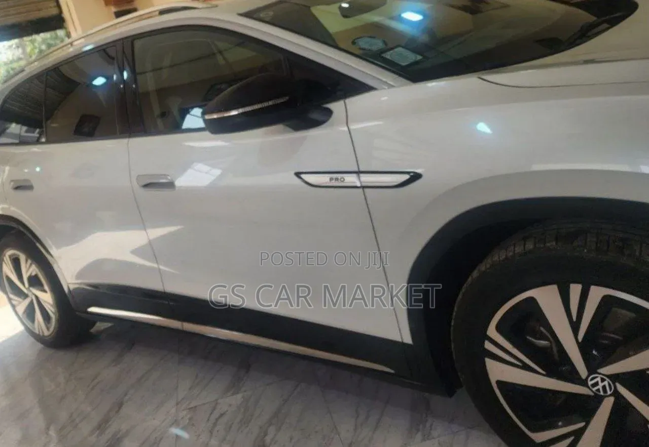 Volkswagen ID.6 2024 White