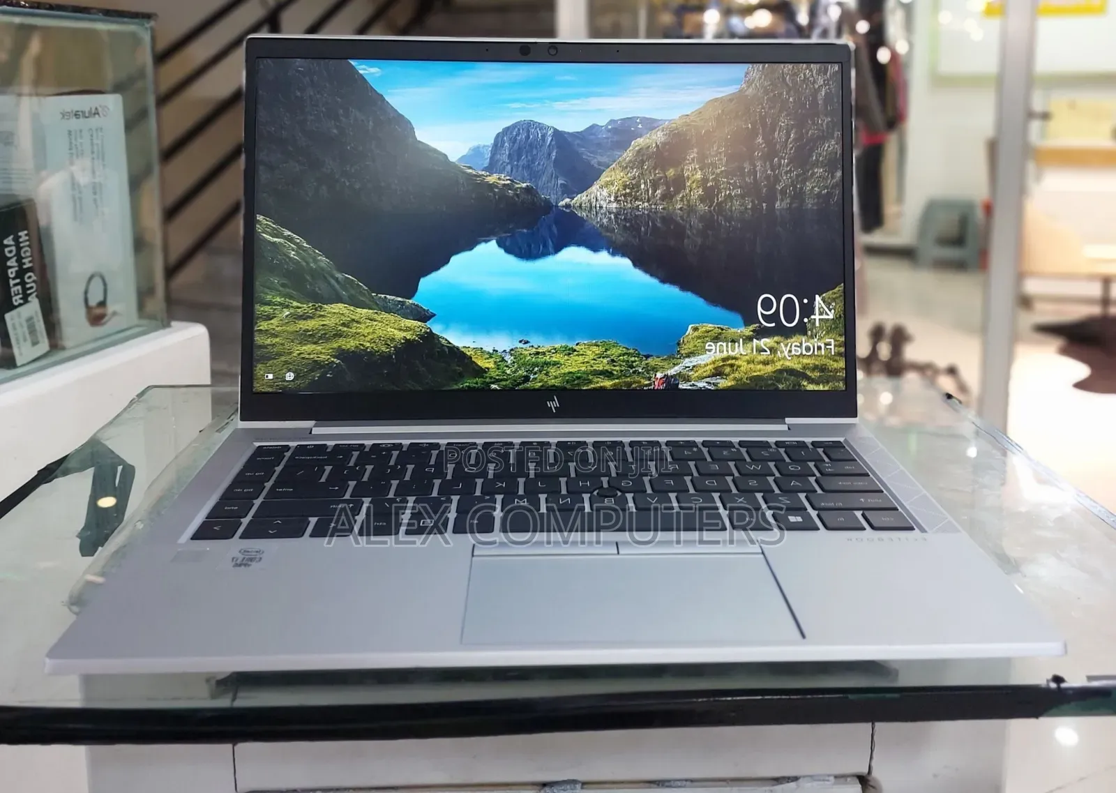 New Laptop HP EliteBook 830 16GB Intel Core i7 SSD 512GB