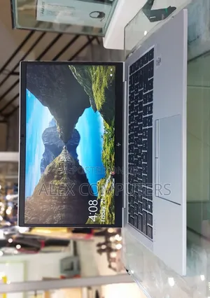 New Laptop HP EliteBook 830 16GB Intel Core i7 SSD 512GB