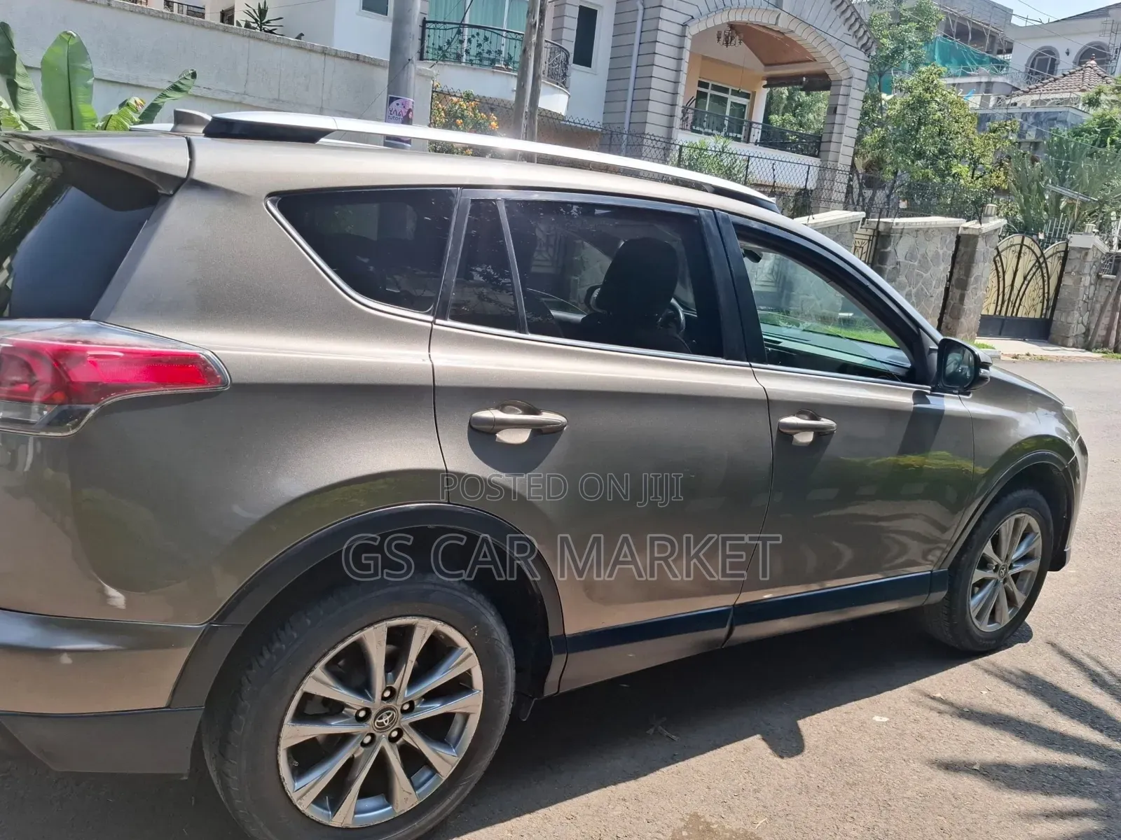 Toyota RAV4 2016 Gray