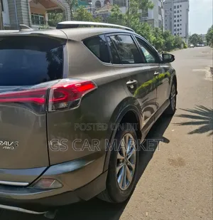 Toyota RAV4 2016 Gray