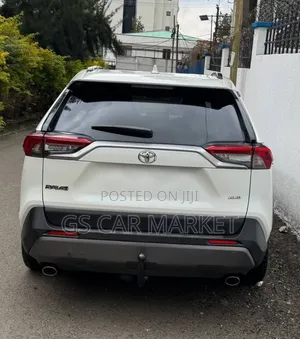 Toyota RAV4 2021 Ivory