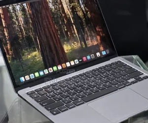 New Laptop Apple MacBook Air 2020 M1 8GB Apple M1 SSD 256GB