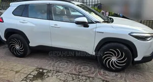 Toyota Corolla Cross 2023 White