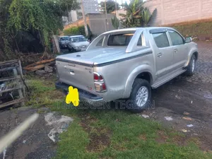 Toyota Hilux 2014