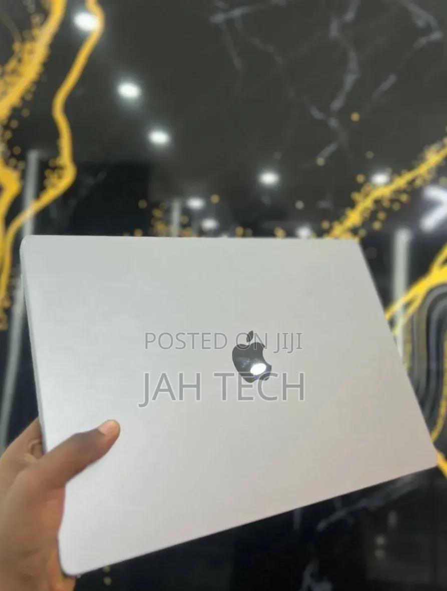 New Laptop Apple MacBook Pro 2021 M1 32GB Apple M1 Pro SSD 512GB