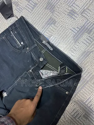 አዲስ ማቪ ብላክ ፕሮ  ጅንስ ሱሪ -