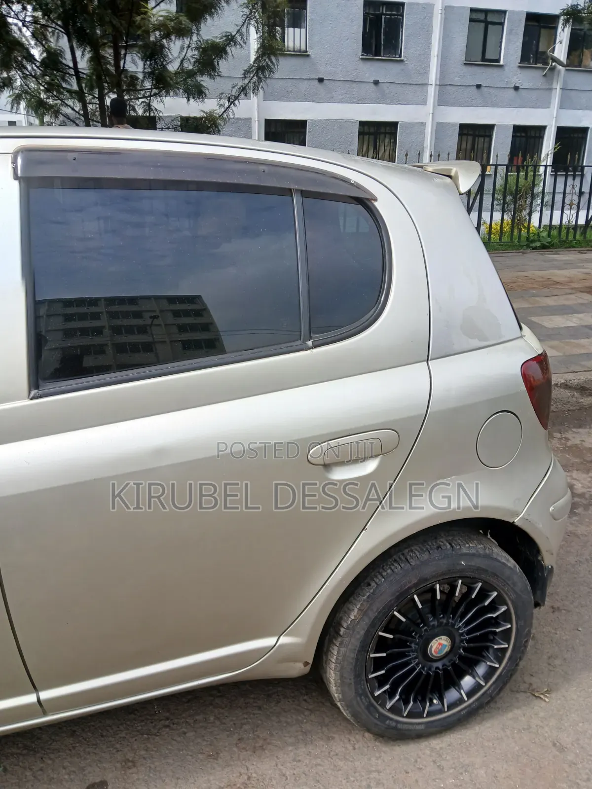 Toyota Vitz 2002 Beige