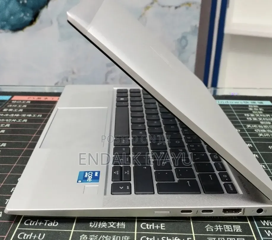 New Laptop HP EliteBook 830 G8 16GB Intel Core i5 SSD 512GB