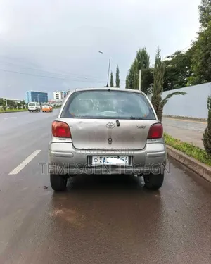 Toyota Yaris 2005