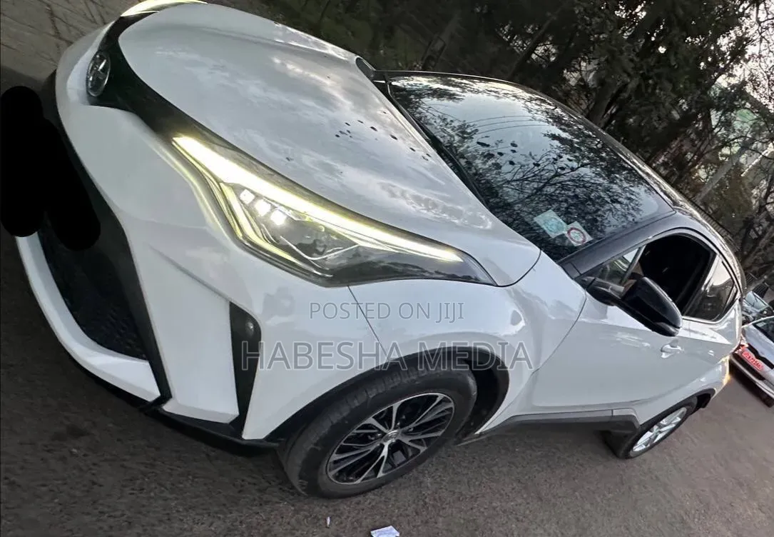 Toyota C-HR 2022 White