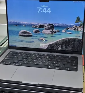 New Laptop Apple MacBook Pro 2021 M1 32GB Apple M1 Pro SSD 512GB