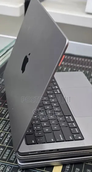 New Laptop Apple MacBook Pro 2021 M1 32GB Apple M1 Pro SSD 512GB