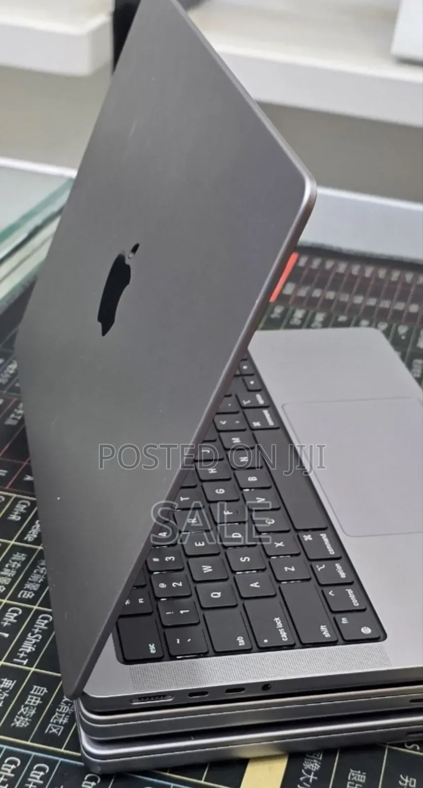 New Laptop Apple MacBook Pro 2021 M1 32GB Apple M1 Pro SSD 512GB