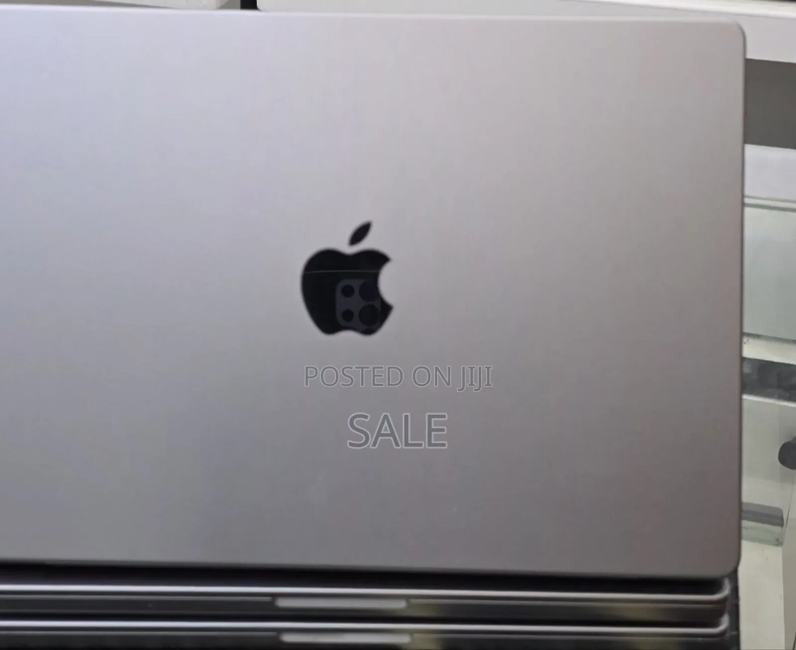 New Laptop Apple MacBook Pro 2021 M1 32GB Apple M1 Pro SSD 512GB
