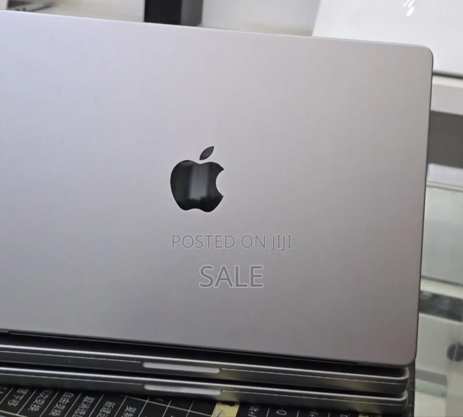 New Laptop Apple MacBook Pro 2021 M1 32GB Apple M1 Pro SSD 512GB