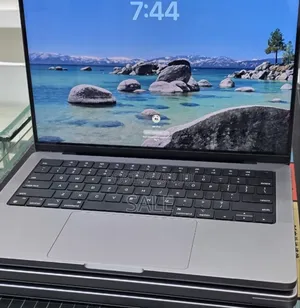 New Laptop Apple MacBook Pro 2021 M1 32GB Apple M1 Pro SSD 512GB
