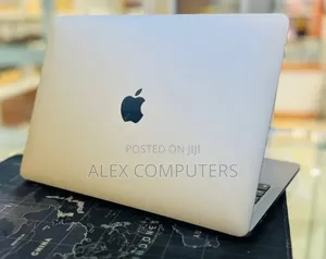 New Laptop Apple MacBook 8GB Apple M2 SSD 512GB